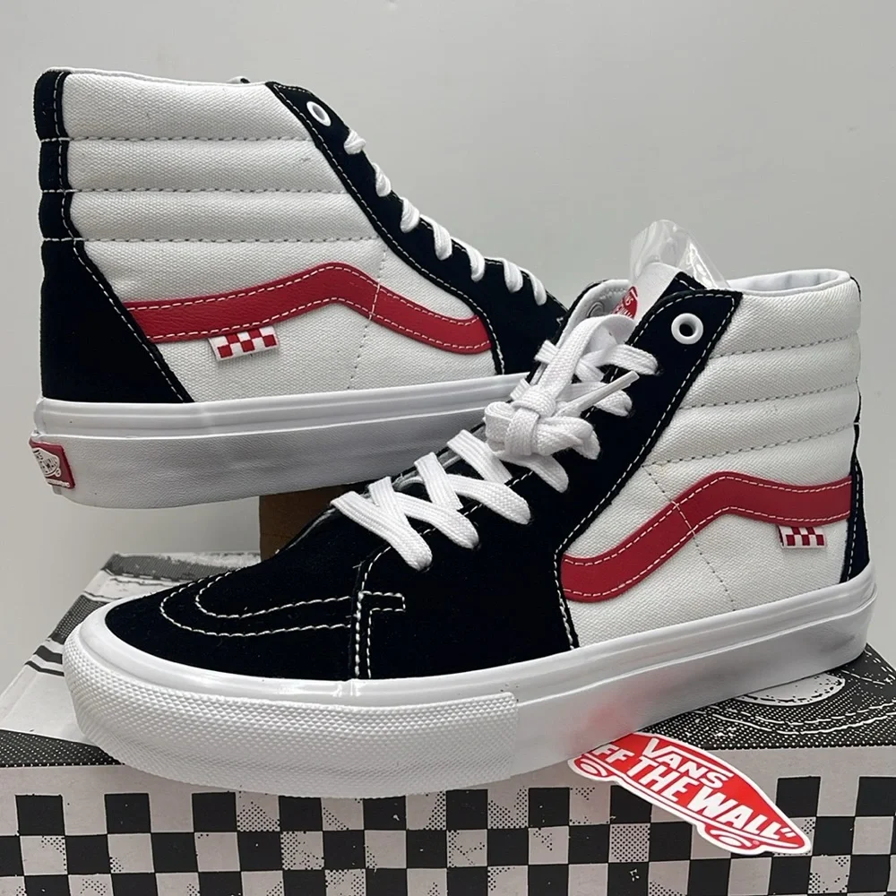 Vans Men’s Skate Sk8-Hi
Athletic Black/Red
VN0A5FCC458 Sneakers - Picture 1 of 16